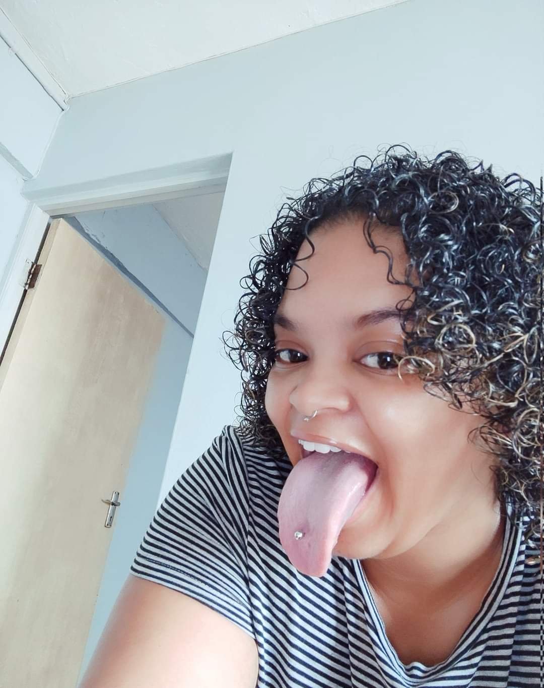 LongTongueGodd #AYrjrFsn