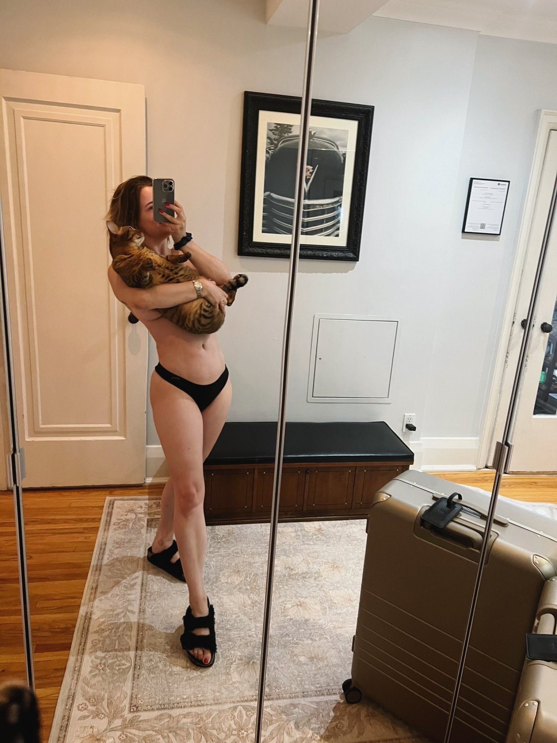 Linda olhos azuis Gorgeous blue eyes luxury girl, blonde tits hot legs and feet, tiktok, deepfake #AQZskbSK
