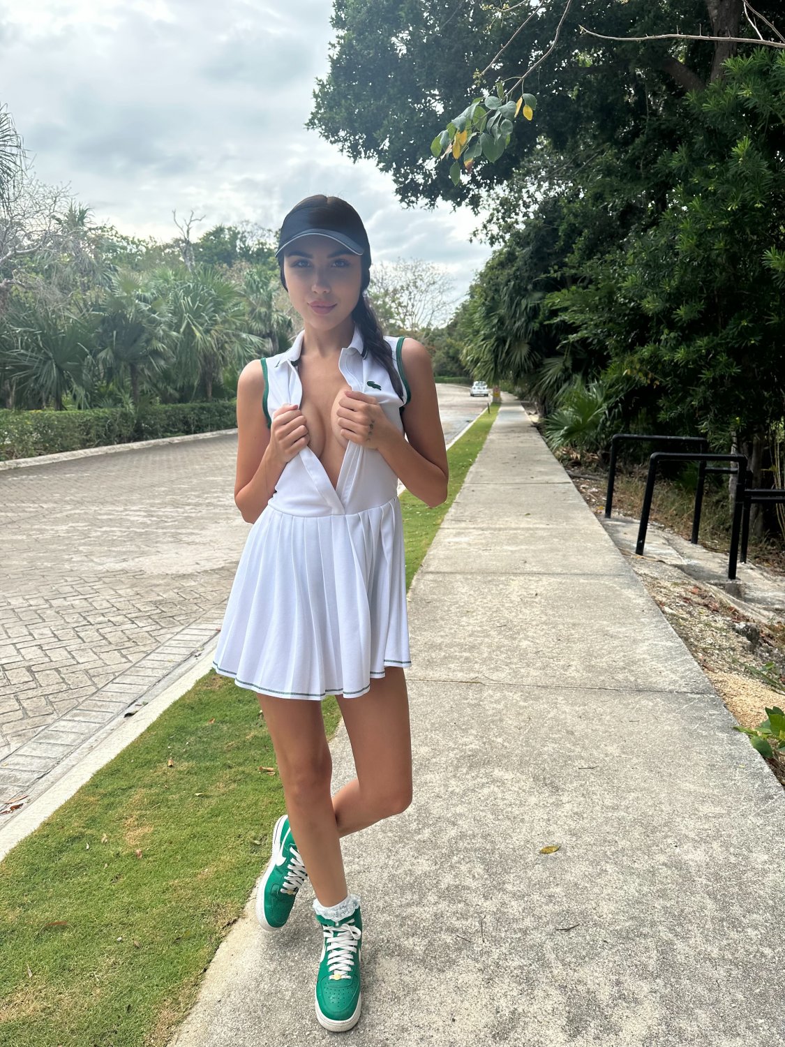 let's play golf together babe #4GajMCkI