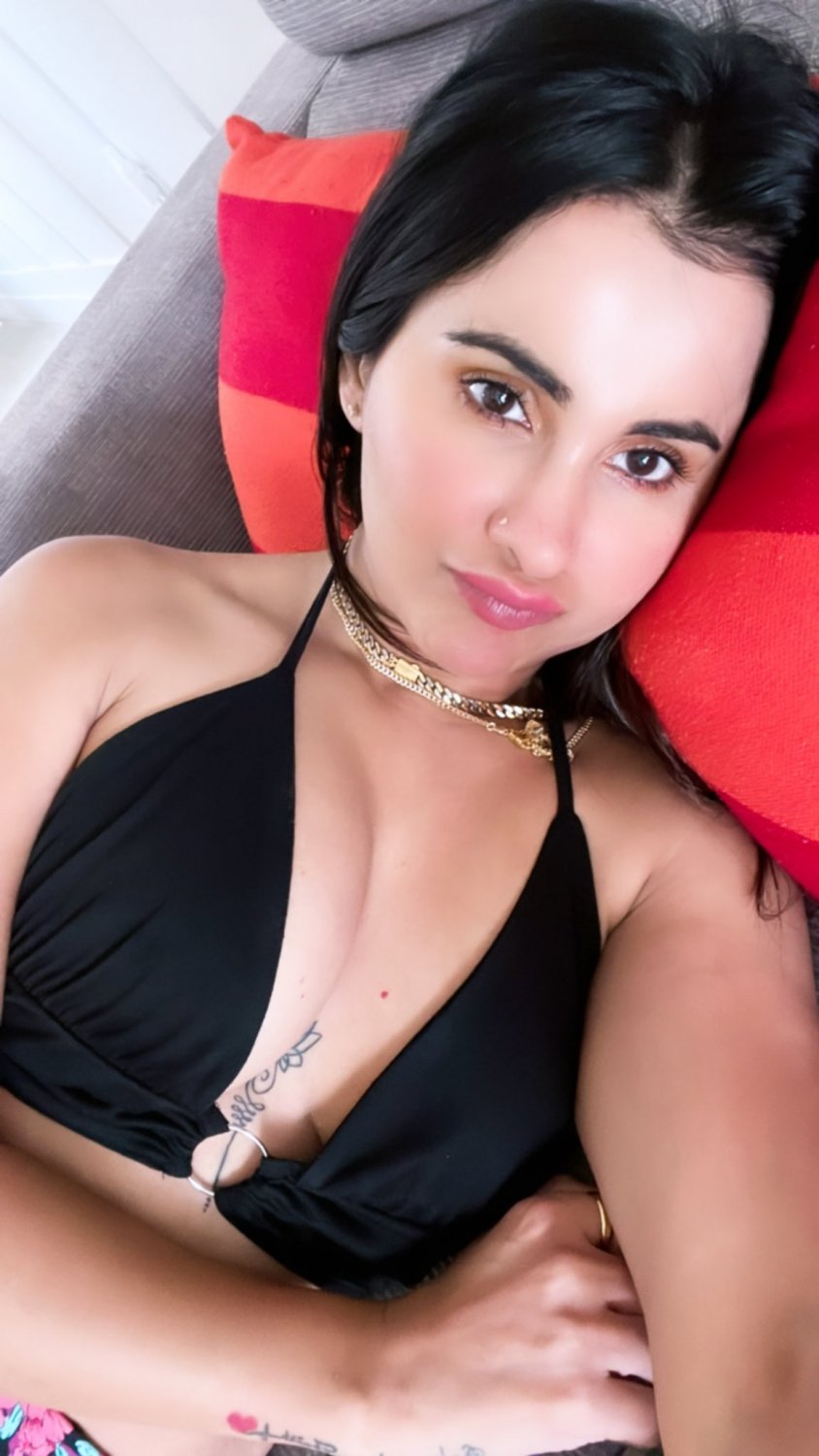 Desi Canadian Baddie Meeti #4Gs0On39