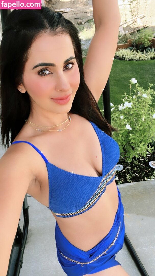 Desi Canadian Baddie Meeti #SDMpPeJf
