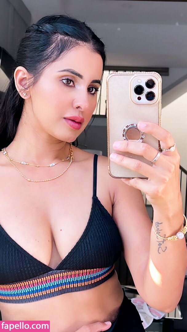 Desi Canadian Baddie Meeti #VLFpnBwC