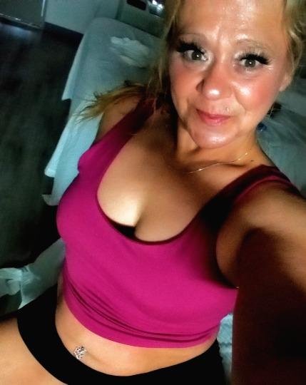 100% real leaked cougar gilf milf mom #InhM4cg1