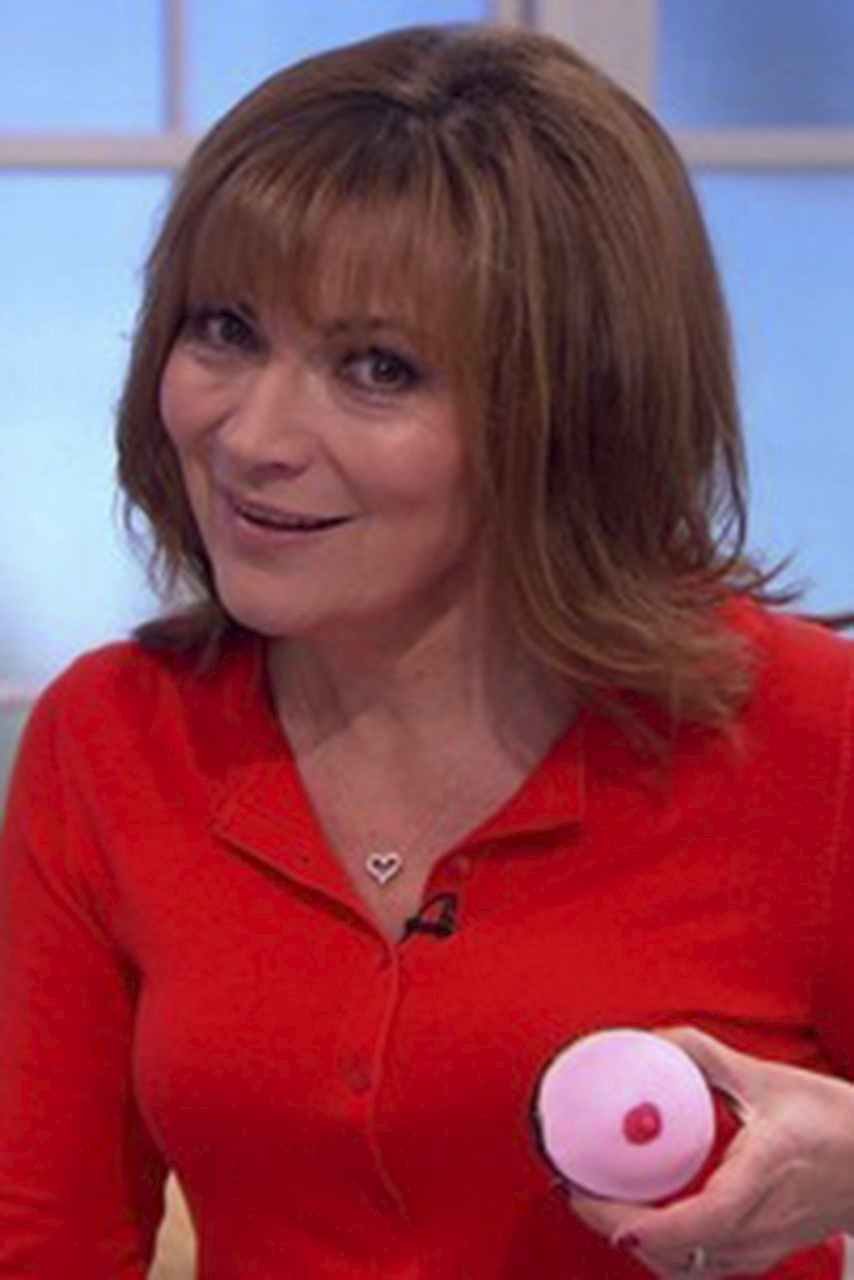 Lorraine Kelly #OtvYBvs6
